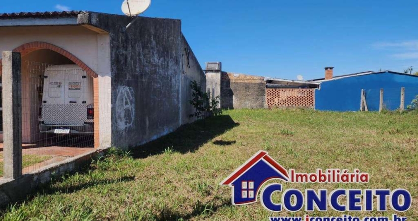 T100 - Excelente terreno medindo 150m² a 450 m do mar em ótima localização
