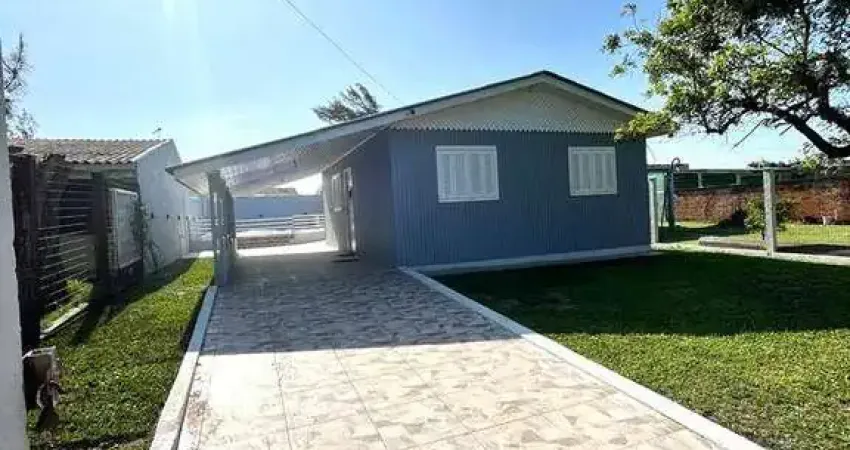 C208 - Lindo imóvel composto de 03 dormitórios a 250 m do mar