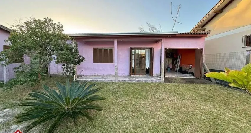 C95 - ótima residência em alvenaria composta de 03 dormitórios