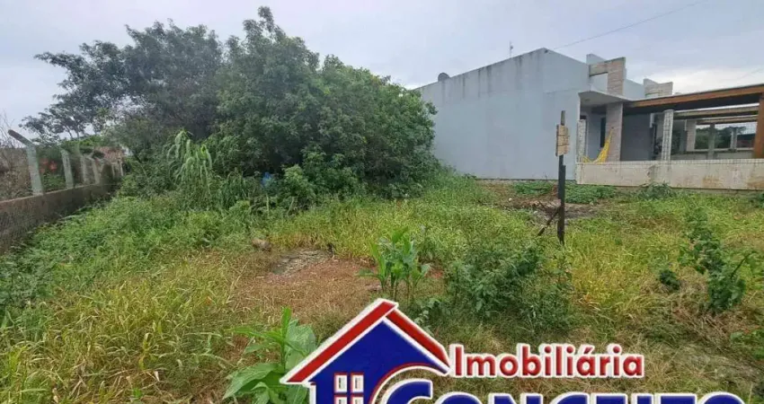 T37 - Terreno medindo 300m² localizado no balneário Nordeste