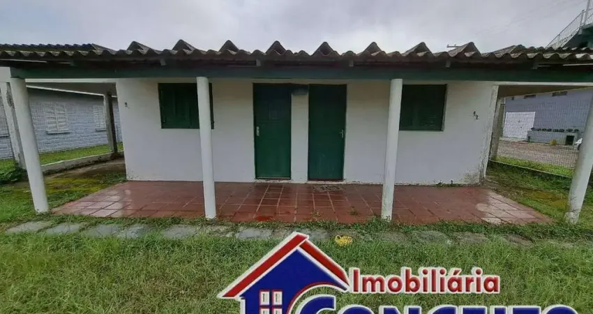 C143 - Ótima residência em excelente localização na Avenida Paraguassú