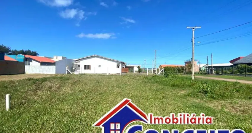 T219 - Ótimo terreno medindo 250m² a 80 metros do mar