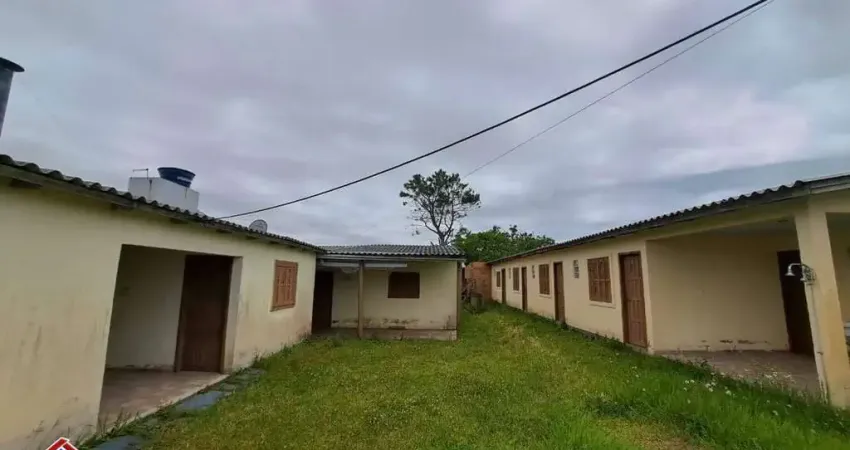 C146 - residência composta de 06 kitnetes em excelente localização