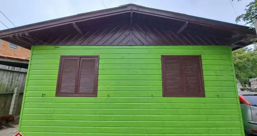 C329 - residência de esquina com 03 dormitórios em região de moradores