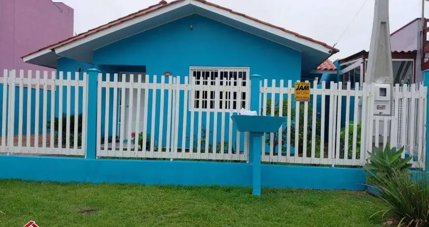 C63 - linda residência com anexo a 50 m do mar em ótima localização