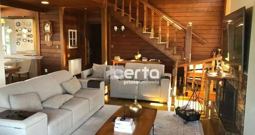 Casa com 4 dormitórios à venda, 250 m² - Mato Queimado - Gramado/RS