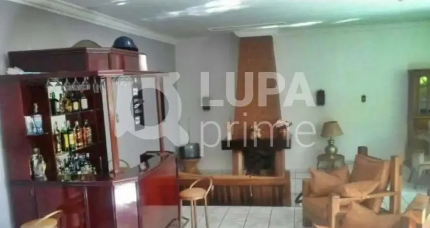 CASA TÉRREA COM 4 QUARTOS PARA VENDA, VILA SANTISTA, ATIBAIA
