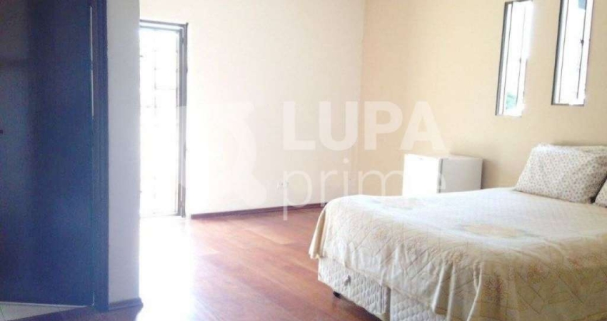 Casa à venda com 500 m2  4 quartos (2 suítes) e 8 vagas de garagem a venda na Vila Maria Alta