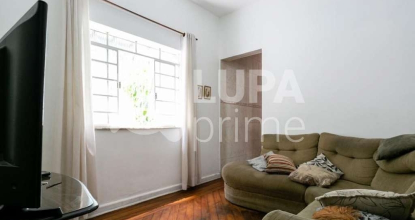 Casa com 2 dormitórios a venda em Santana!