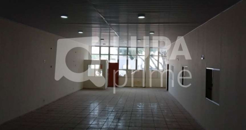 Salão comercial com 280 metros de área construída para locação no Centro!