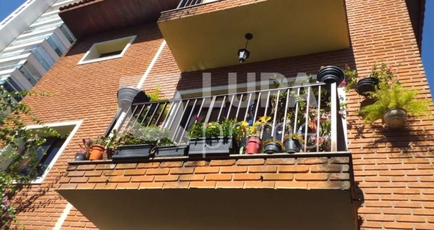 Casa térrea à venda em Santana!