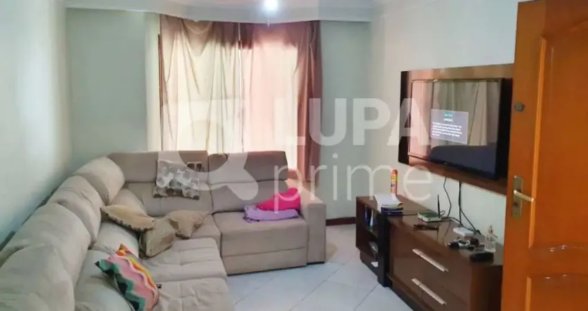 Sobrado com 4 dormitórios sendo 3 suítes á venda na  Vila Isolina Mazzei