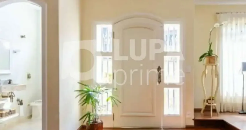 Sobrado com 4 suítes á venda no Jardim Leonor Mendes  De Barros