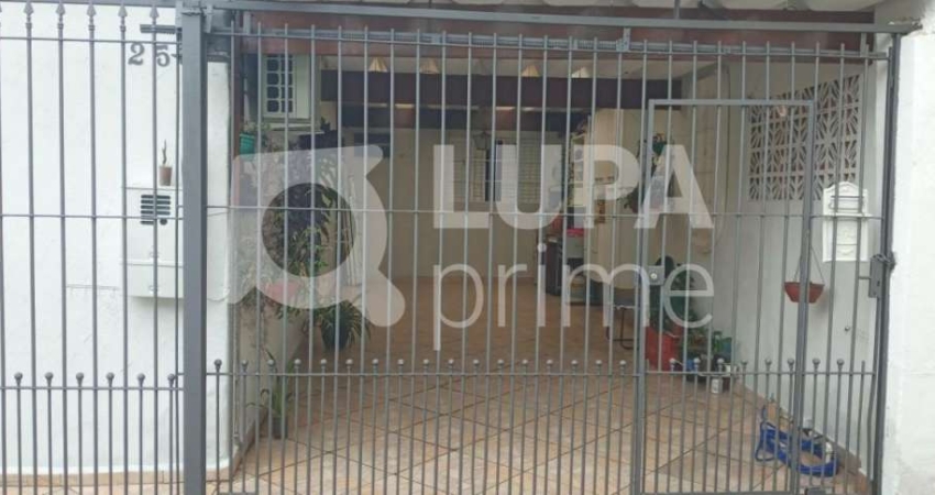 Casa com 2 quartos à venda na Rua Valdemar Adelino da Silva, 253, Moinho Velho, São Paulo