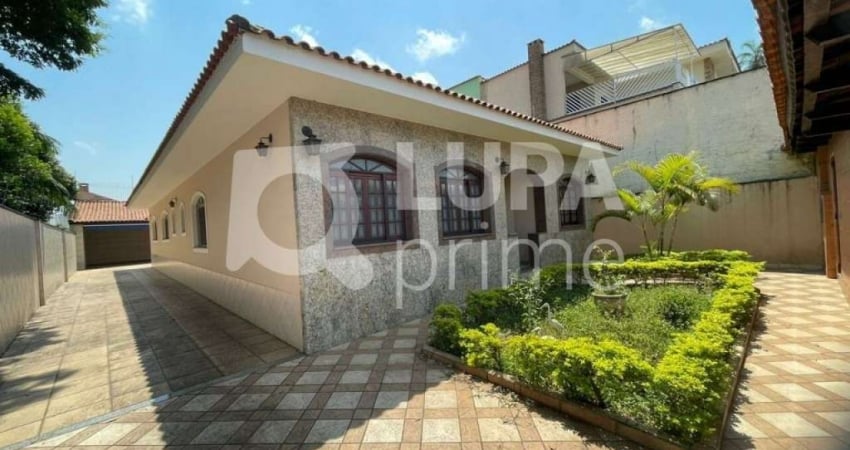 Casa Térrea com 3 dormitórios sendo suítes à venda no Tucuruvi