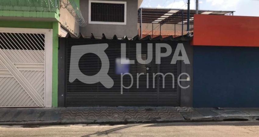 Sobrado com 3 dormitórios á venda na Vila Constança