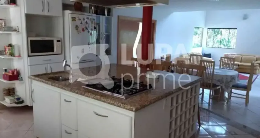 Casa com 3 quartos à venda na Alameda Casa Branca, 26, Parque Petrópolis, São Paulo