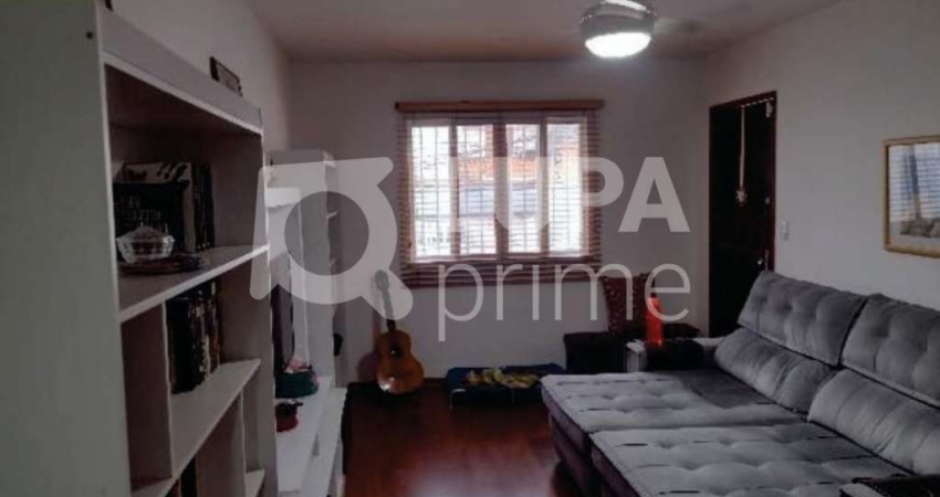 Sobrado com  3 dormitórios sendo 1 suíte à venda na  Vila Amália