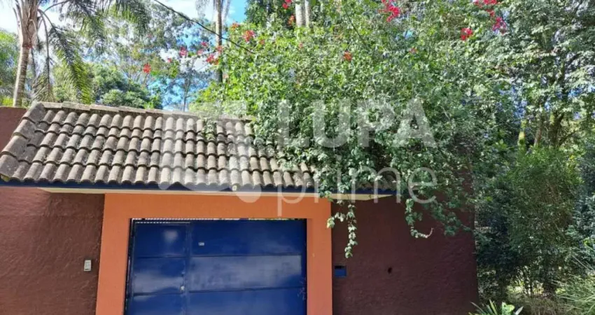 Casa Térrea em Condomínio com 3 dormitórios sendo 2 suítes á venda em Mairiporã