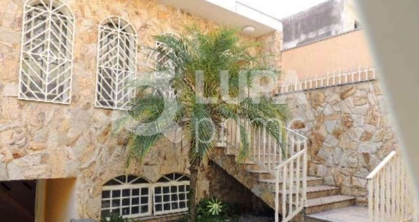 Sobrado a venda na Vila Nivi