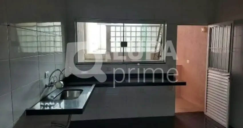 Casa Assobradada com 3 dormitórios de 238m² à venda, no Jardim Brasil