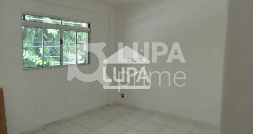 Terreno com 2 casas de 135m² à venda, no Jardim São Paulo
