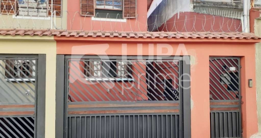 Sobrado com 3 dormitórios e 5 banheiros à venda no Jardim Virginia Bianca