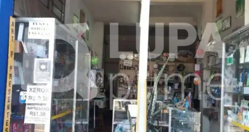 Salão Comercial com  250m² e 3 salas Parque Casa de Pedra