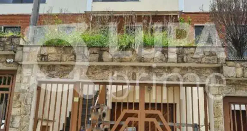 Sobrado com 3 dormitórios sendo 1 suíte à venda na Água Fria!