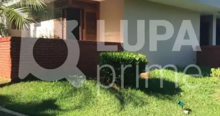 Casa com 4 quartos à venda na Avenida Humberto Cereser, 2988, Caxambu, Jundiaí