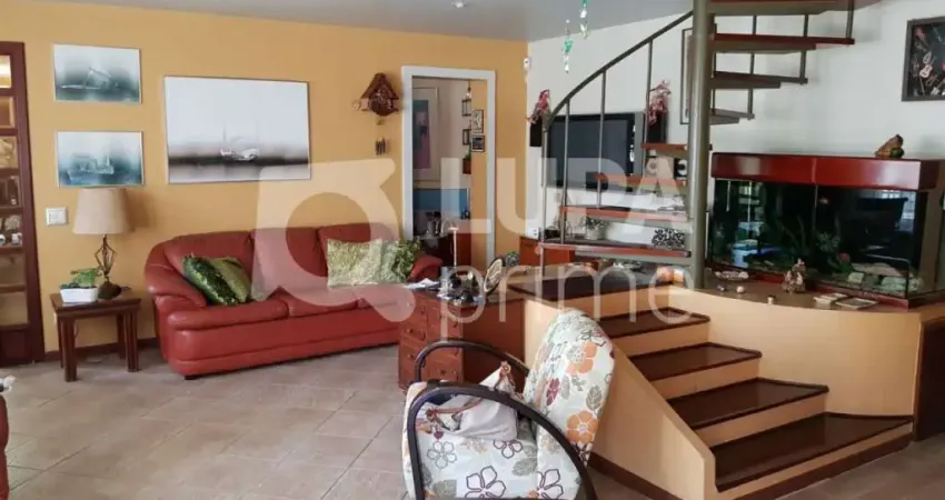 SOBRADO COM 3 QUARTOS E 3 VAGAS DE GARAGEM A VENDA EM SANTANA