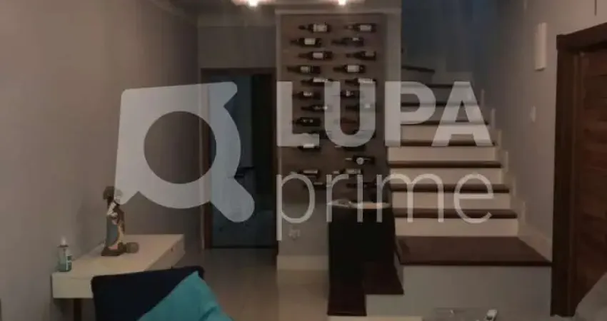 Sobrado espaçoso com 3 dormitórios (2 suítes) e 3 banheiros na vila nova mazzei