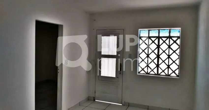 Casa  com 2 quartos e 1 vaga de garagem para locação na vila maria