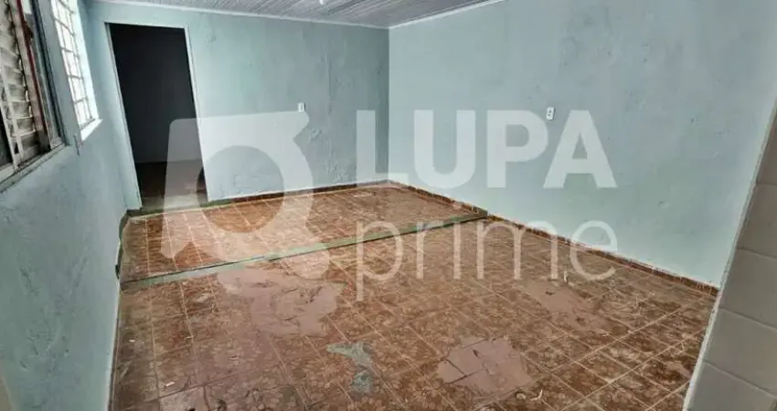 CASA TÉRREA COM 4 QUARTOS E 1 VAGA DE GARAGEM PARA LOCAÇÃO NA VILA MARIA
