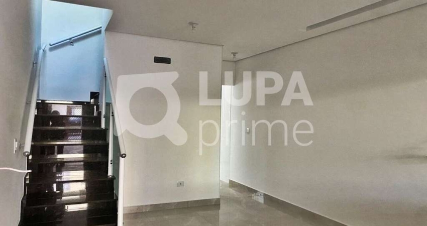 CASA COM 3 QUARTOS E 2 VAGAS DE GARAGEM À VENDA NA VILA MEDEIROS