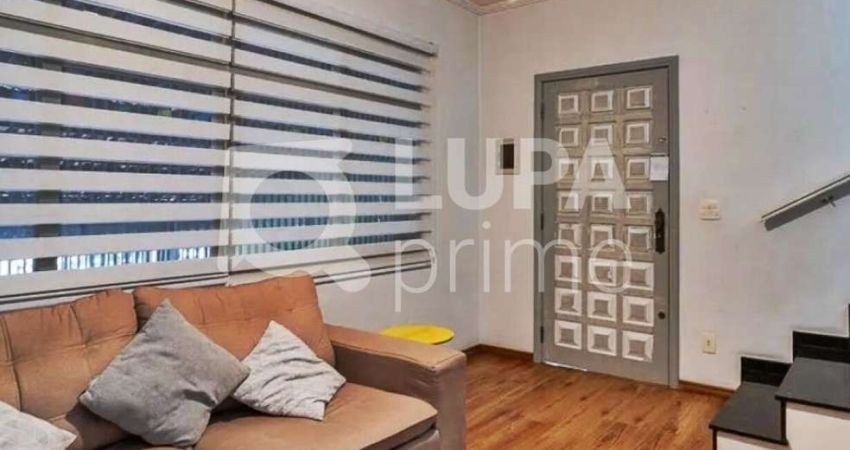CASA COM 2 QUARTOS E 2 VAGAS DE GARAGEM À VENDA NA VILA GUSTAVO
