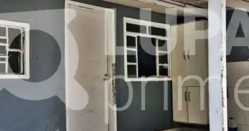 CASA COM 2 QUARTOS E 2 VAGAS DE GARAGEM À VENDA NO PARQUE EDU CHAVES