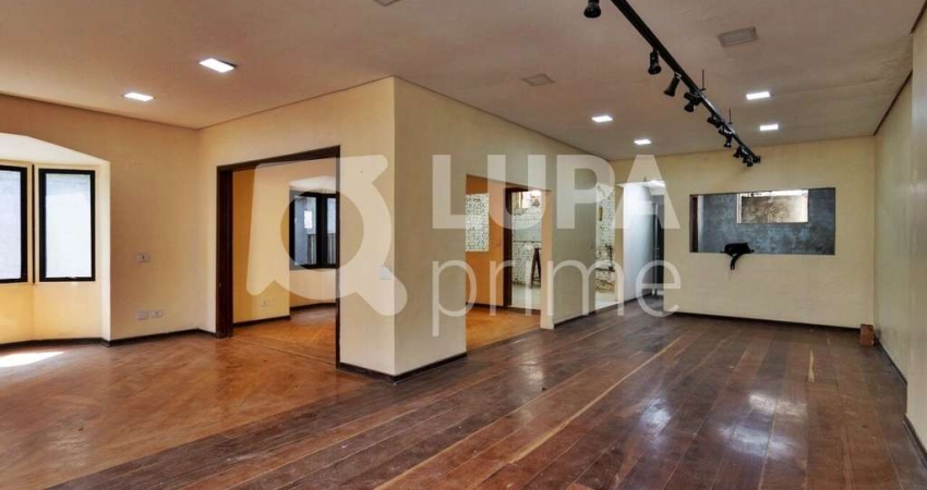 Casa comercial para alugar na Rua Alfredo Pujol, 340, Santana, São Paulo
