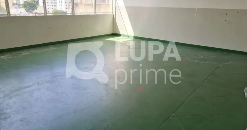 Prédio com 5 salas para alugar na Rua Heliodora, 398, Santana, São Paulo