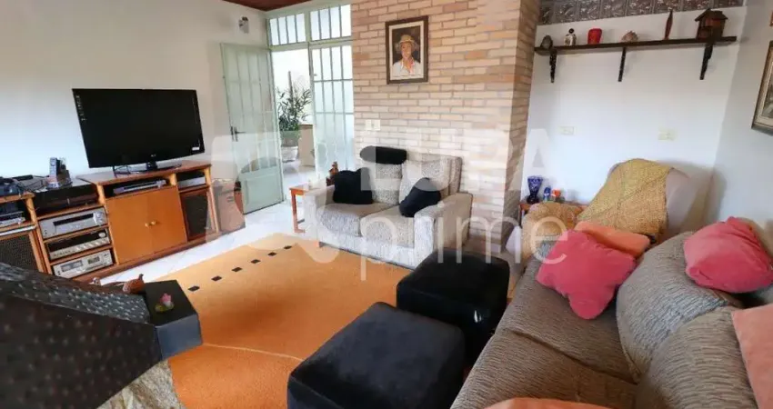 Sobrado espaçoso com 4 dormitórios e 6 banheiros - vila irmãos arnoni