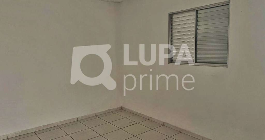 CASA COM 1 QUARTO E 2 VAGAS DE GARAGEM PARA LOCAÇÃO NA VILA MARIA