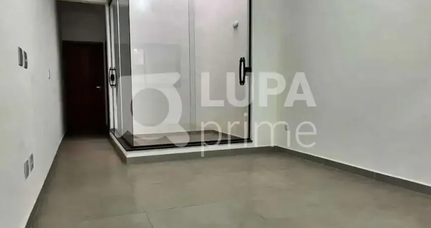 CASA COM 3 QUARTOS E 2 VAGAS DE GARAGEM À VENDA NO TUCURUVI