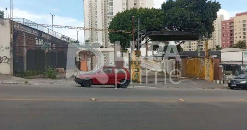 Terreno Comercial com 1.072 metros para locação em Santana