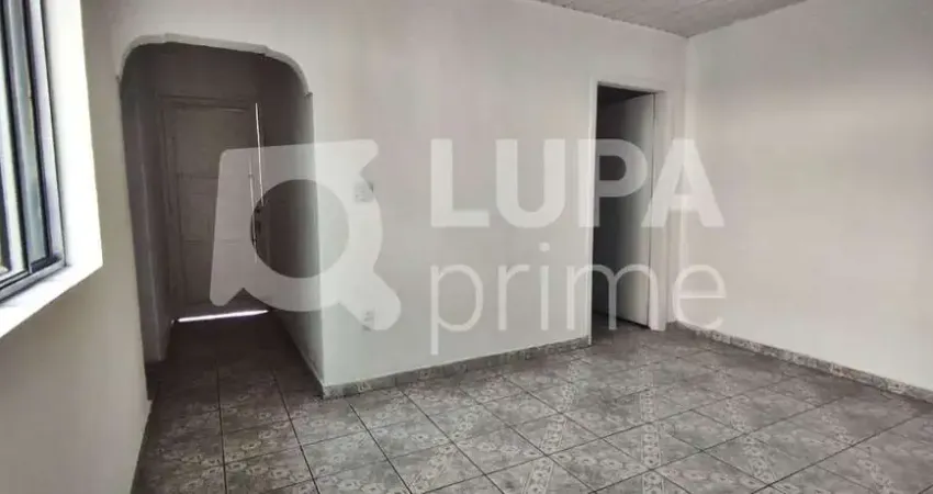 CASA COM 2 QUARTOS À VENDA NA VILA ISOLINA MAZZEI