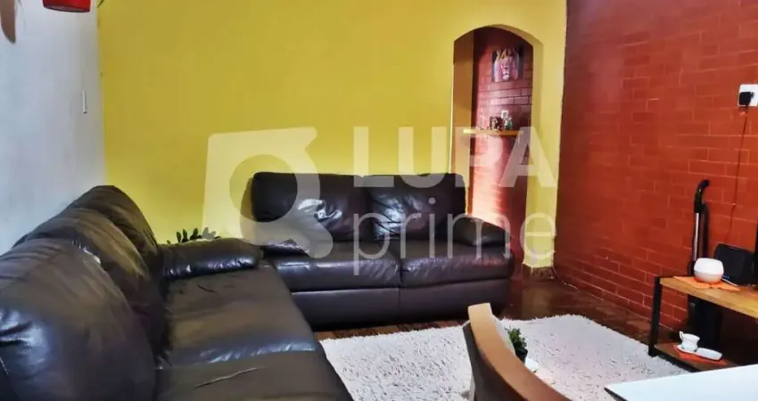 CASA COM 5 QUARTOS E 1 VAGA DE GARAGEM À VENDA NA VILA MEDEIROS