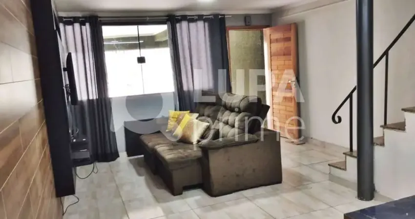 CASA COM 2 QUARTOS E 1 VAGA DE GARAGEM À VENDA NA VILA MEDEIROS