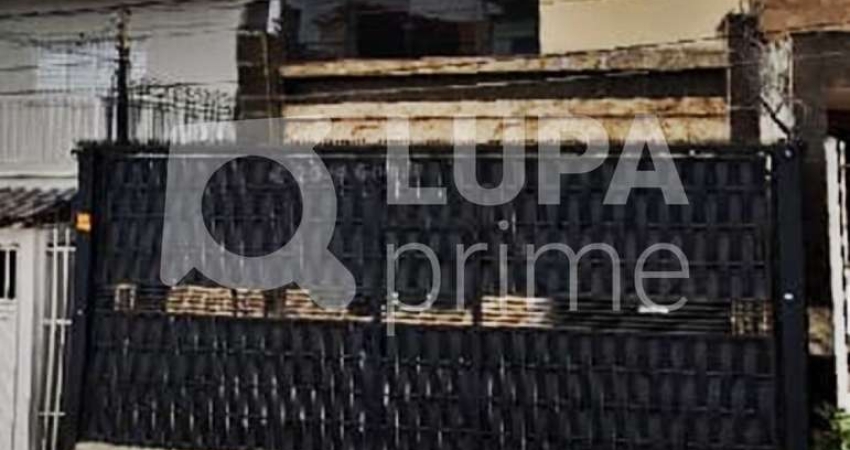 CASA COM 5 QUARTOS E 3 VAGAS DE GARAGEM PARA LOCAÇÃO NO PARQUE NOVO MUNDO