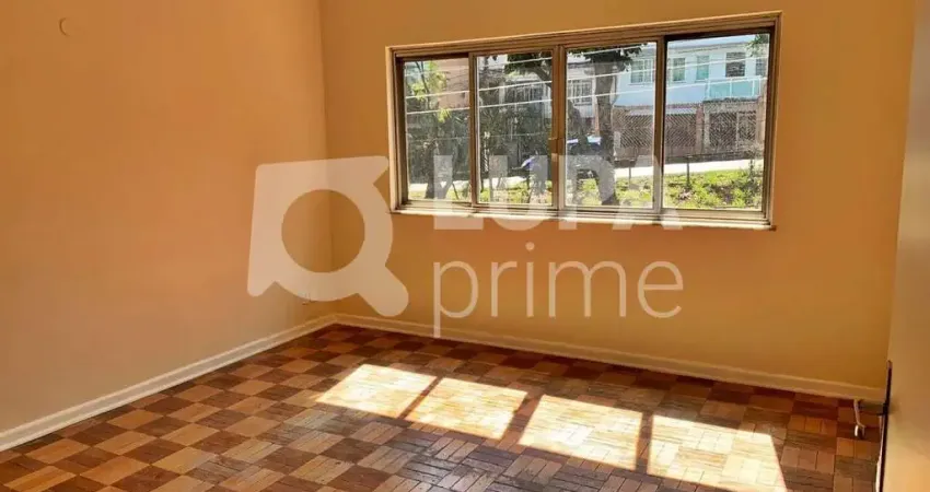 PRÉDIO COM 200M² DE ÁREA CONSTRUÍDA À VENDA NA VILA MARIA BAIXA