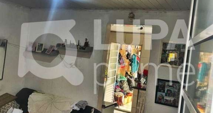 CASA COM 2 QUARTOS E 1 VAGA DE GARAGEM À VENDA NA VILA GUSTAVO