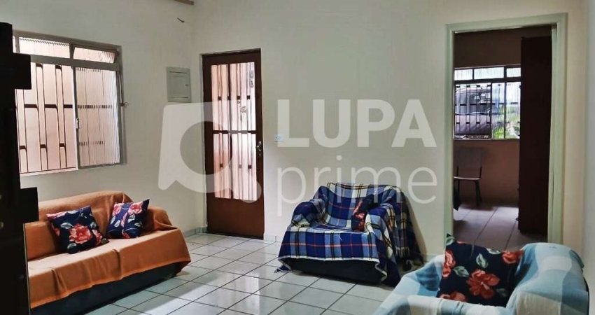 CASA COM 3 QUARTOS E 2 VAGAS DE GARAGEM À VENDA NA VILA MARIA